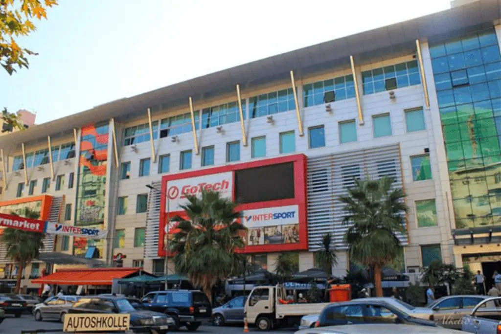 Shopping Centers and Bazaars In Albania - Flagship Center Durres