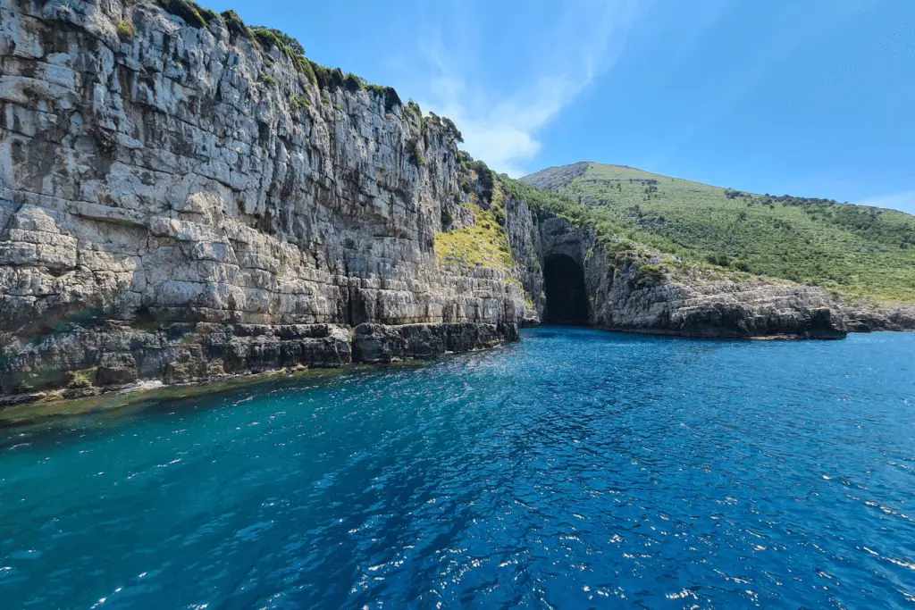 Caves Albania - Haxhi Alia Cave